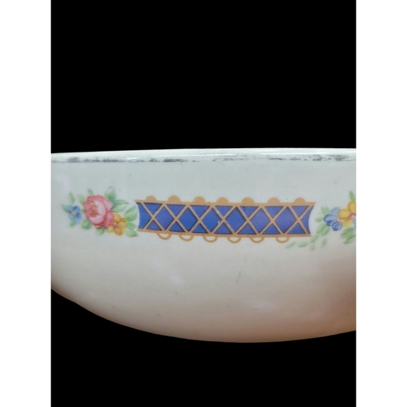 Vintage Hall's Superior Quality Serving Bowl - Picture 5 of 9